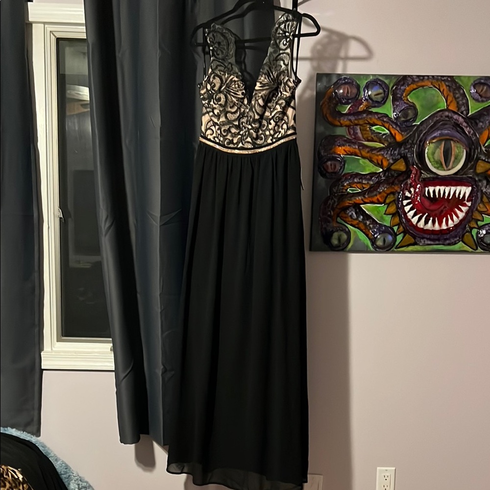 Soieblu Black and Cream Maxi Dress